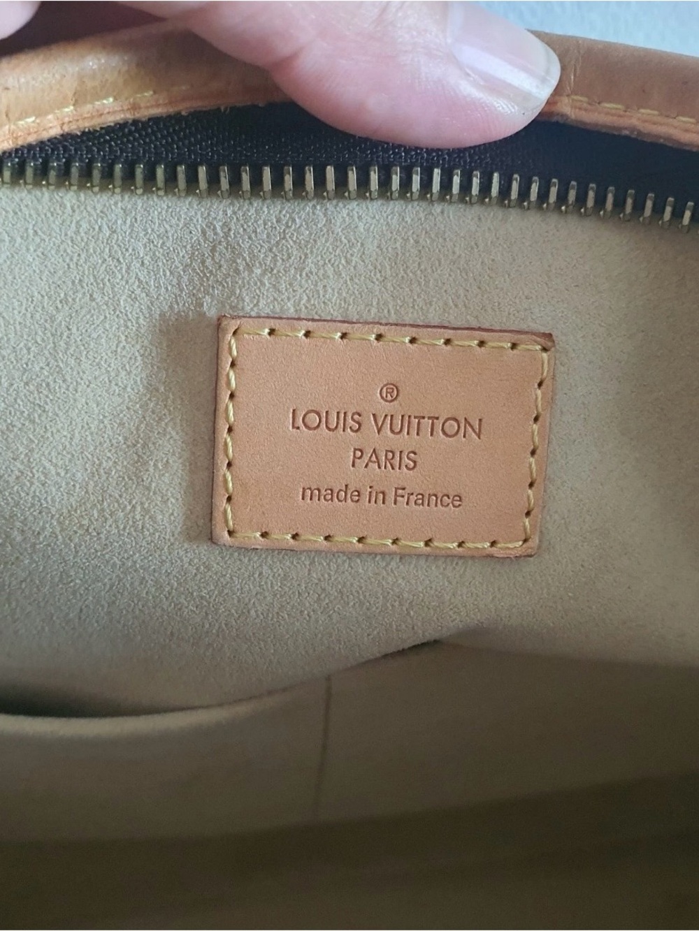 Louis Vuitton estrela MM + dust cover Monogram Canvas Satchel in Brown and Tan - Picture 15 of 16
